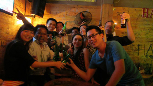 Golden Pine Pub, Popular Bar in Danang