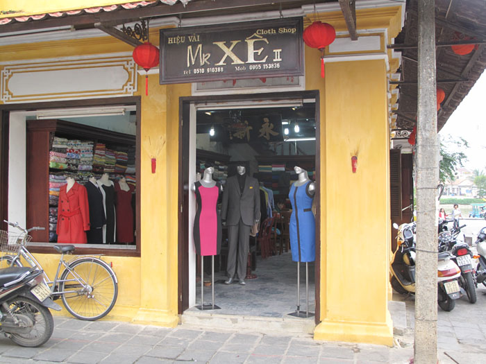 Mr Xe best Tailor in Hoi An